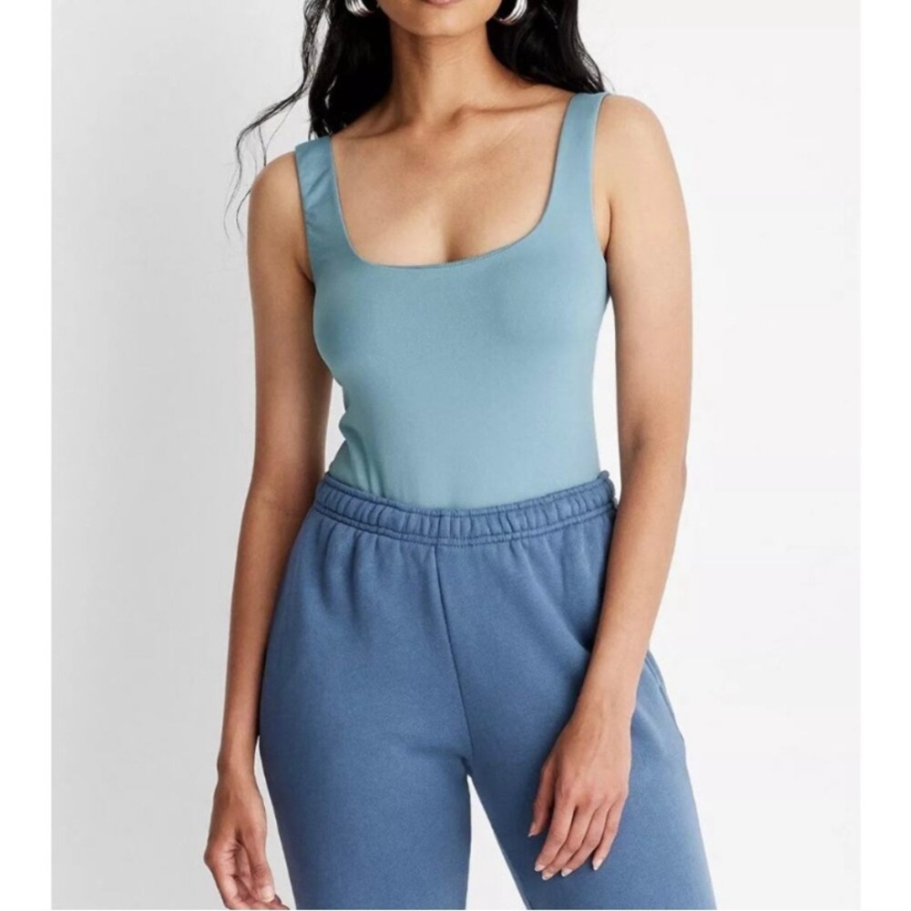 a new day | size M | Blue Bodysuit seamless smooth scoop tank with built in bra